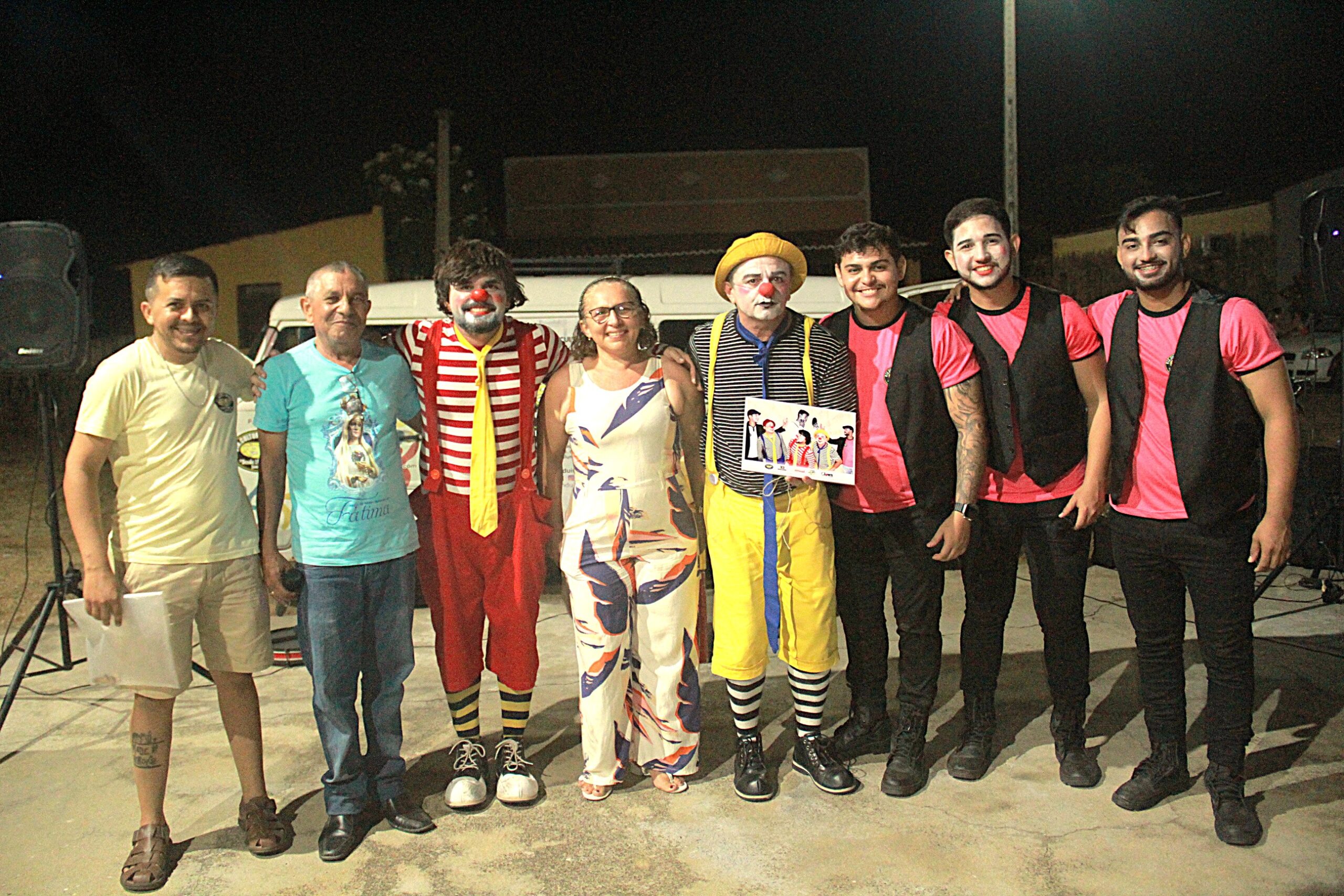 ESPETÁCULO GARGALHADA ESTEVE NA COMUNIDADE DE SANTO ANTÔNIO EM CARAÚBAS/RN